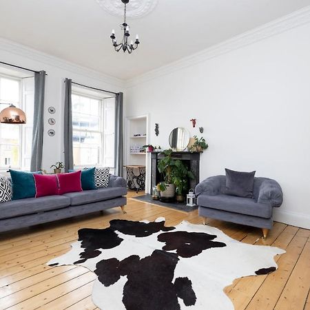 Altido Glamorous 2-Bed Flat Near Edinburgh Castle المظهر الخارجي الصورة