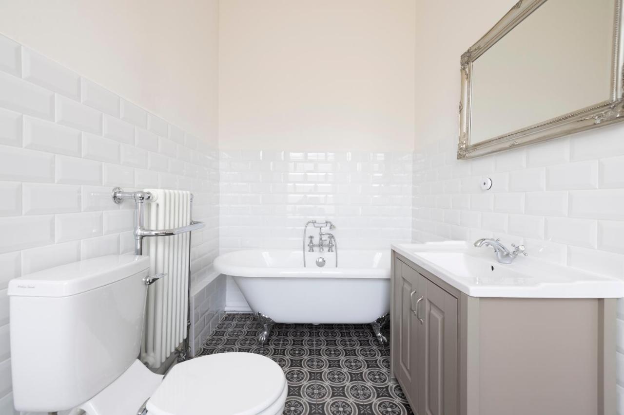 Altido Glamorous 2-Bed Flat Near Edinburgh Castle المظهر الخارجي الصورة
