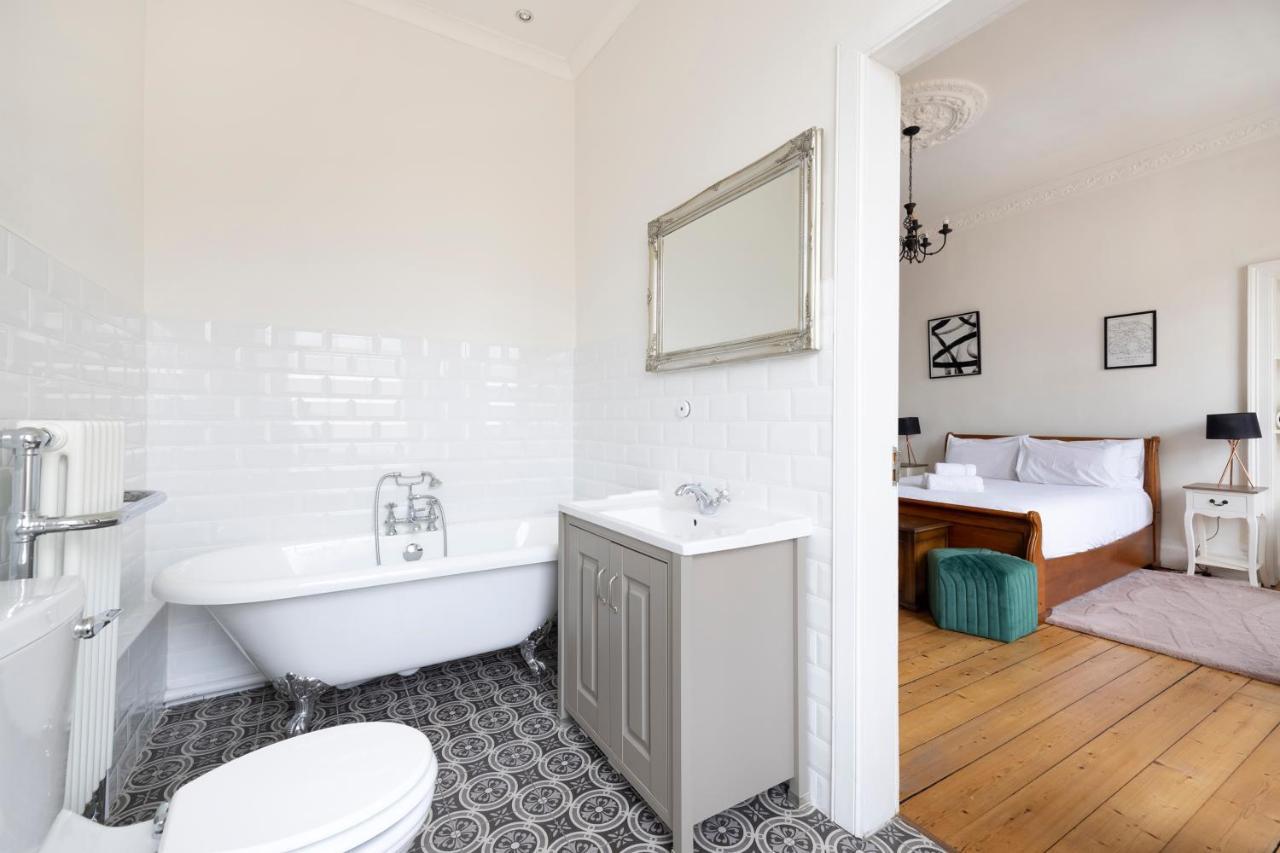 Altido Glamorous 2-Bed Flat Near Edinburgh Castle المظهر الخارجي الصورة
