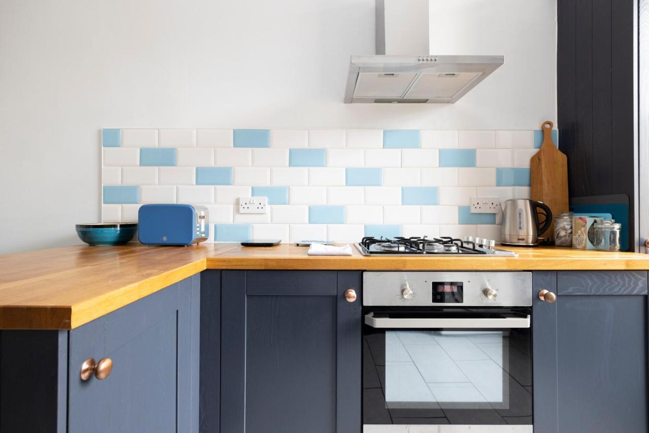 Altido Glamorous 2-Bed Flat Near Edinburgh Castle المظهر الخارجي الصورة