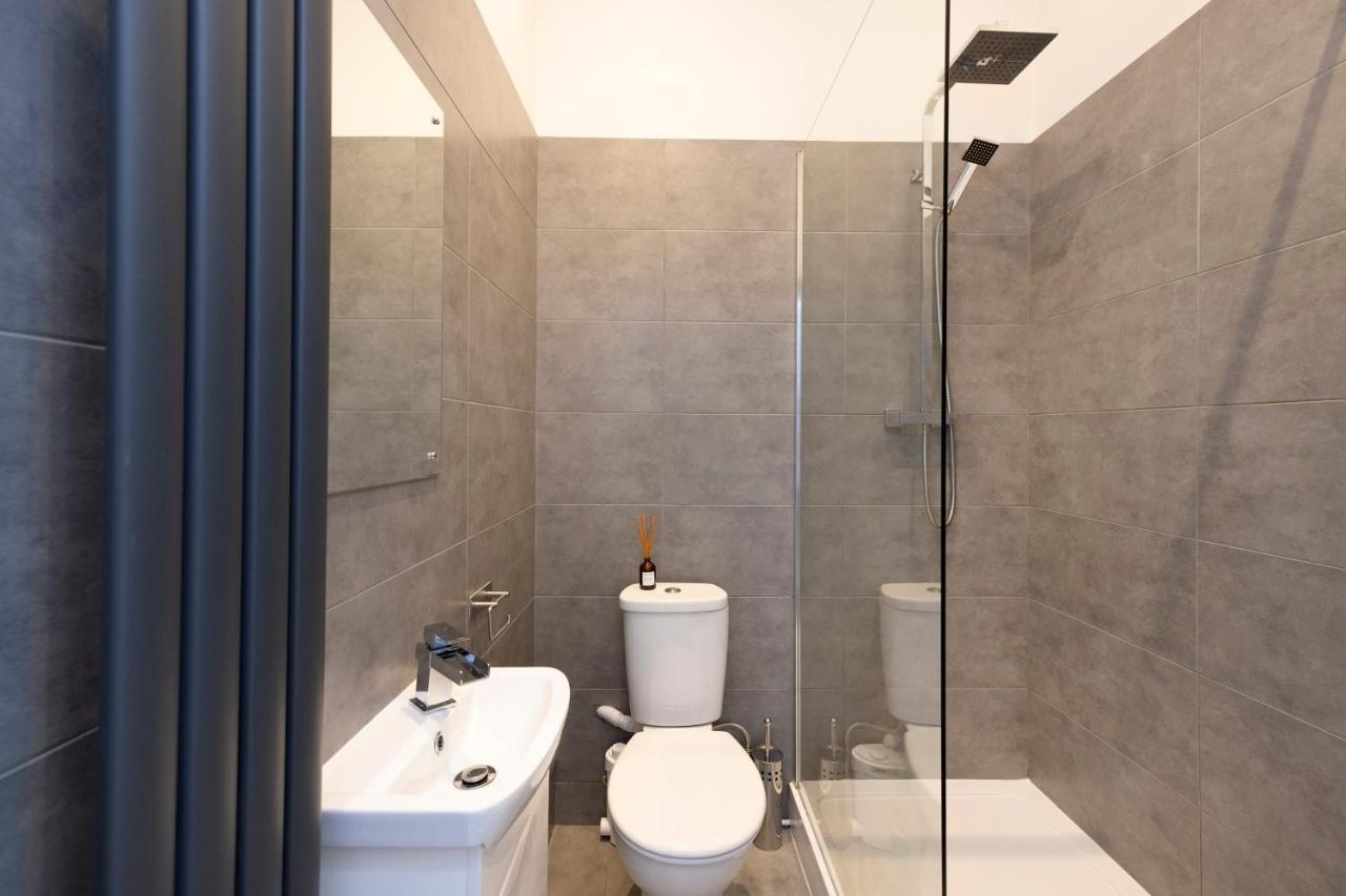 Altido Glamorous 2-Bed Flat Near Edinburgh Castle المظهر الخارجي الصورة