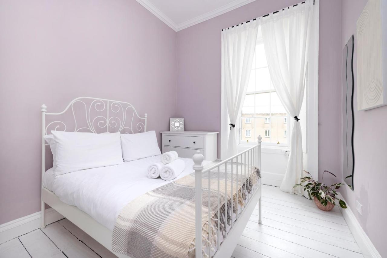 Altido Glamorous 2-Bed Flat Near Edinburgh Castle المظهر الخارجي الصورة