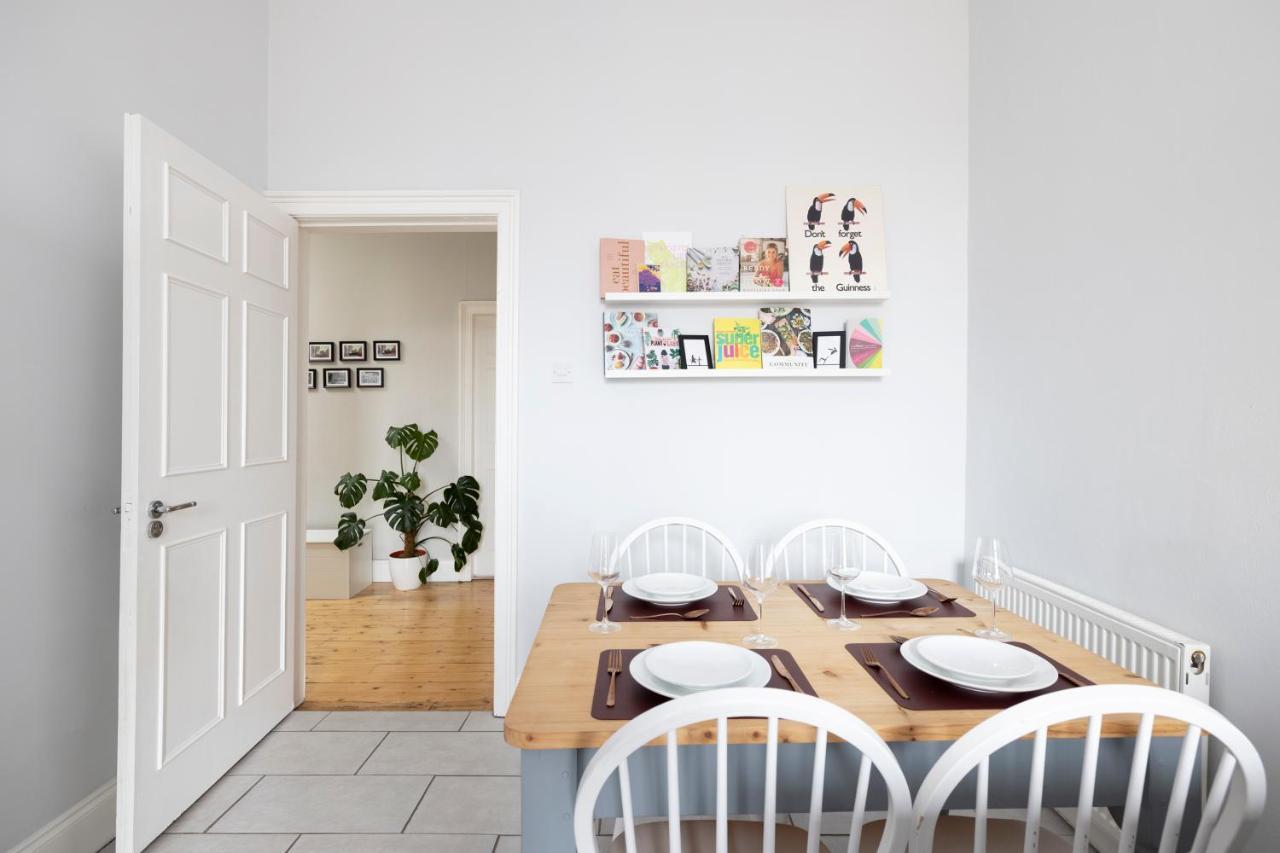 Altido Glamorous 2-Bed Flat Near Edinburgh Castle المظهر الخارجي الصورة