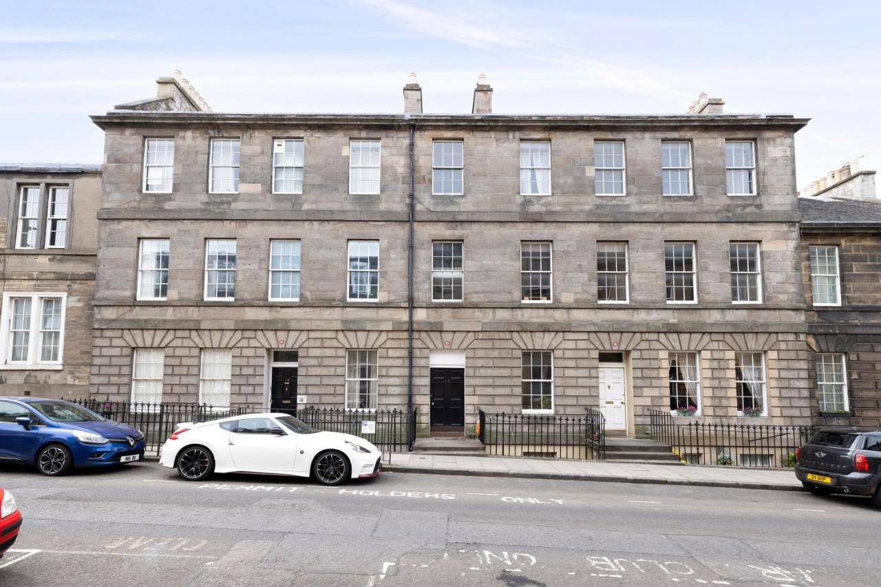 Altido Glamorous 2-Bed Flat Near Edinburgh Castle المظهر الخارجي الصورة